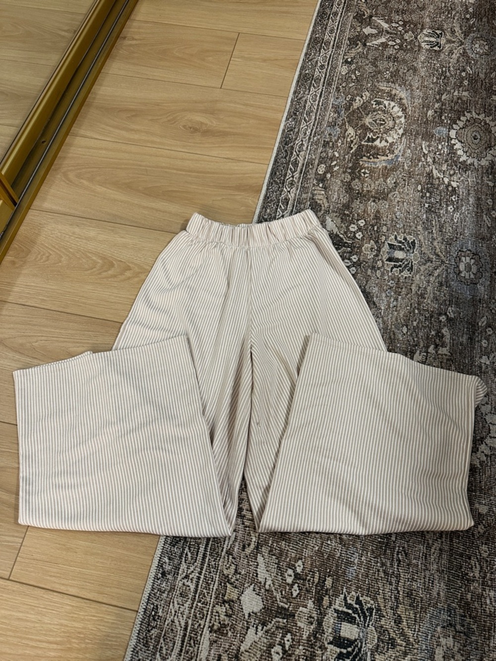 Zara Cream and White Striped Pull-On Pants